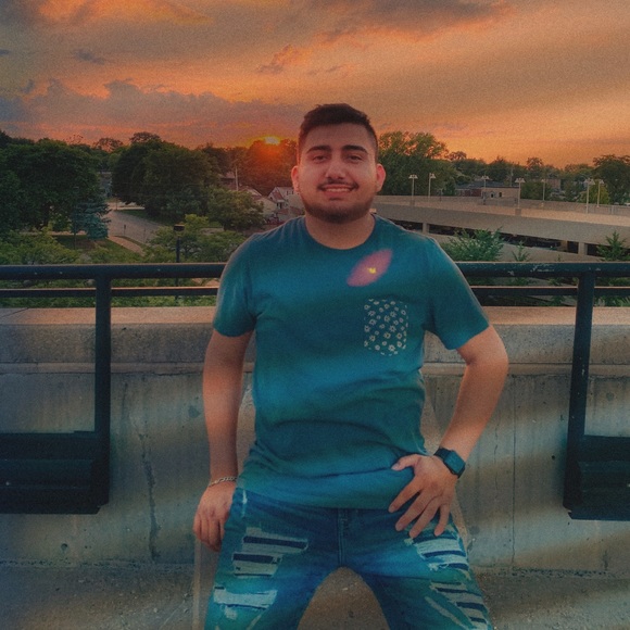 Meet your Posher, Estevan - Picture 2 of 2